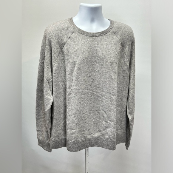 VINCE Men’s light gray wool Cashmere blend crew neck sweater size XXL. - Picture 8 of 13